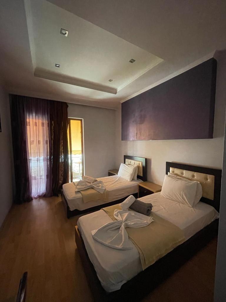 Hotel Shehu Gjirokaster Bagian luar foto