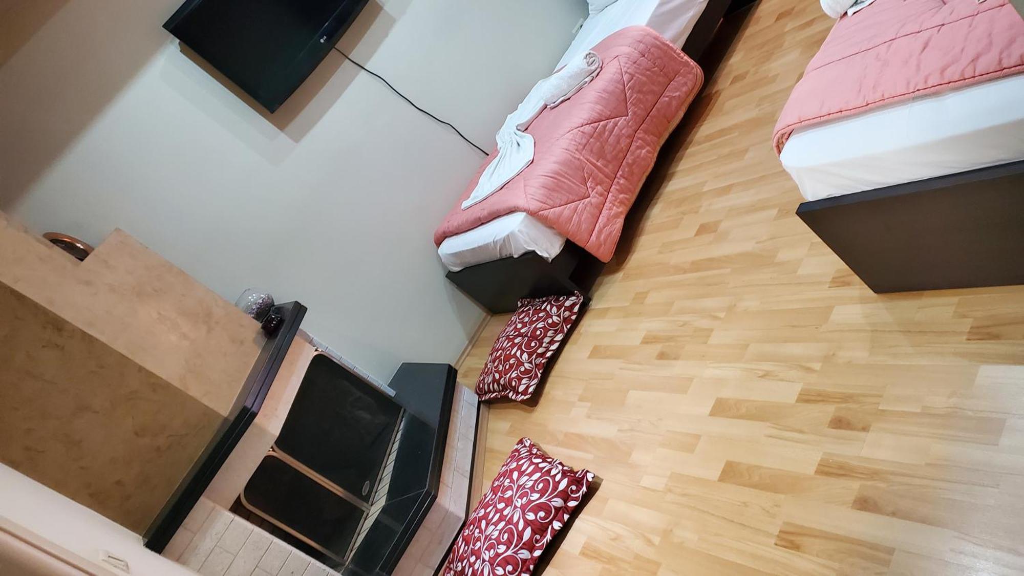 Hotel Shehu Gjirokaster Bagian luar foto